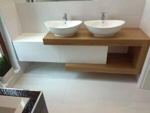 Incorporating Stainless Steel in Bathrooms