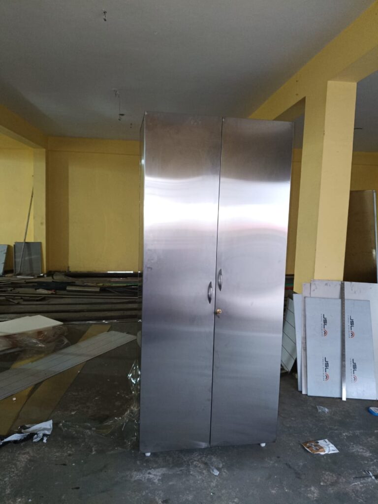 Metallic modular kitchen